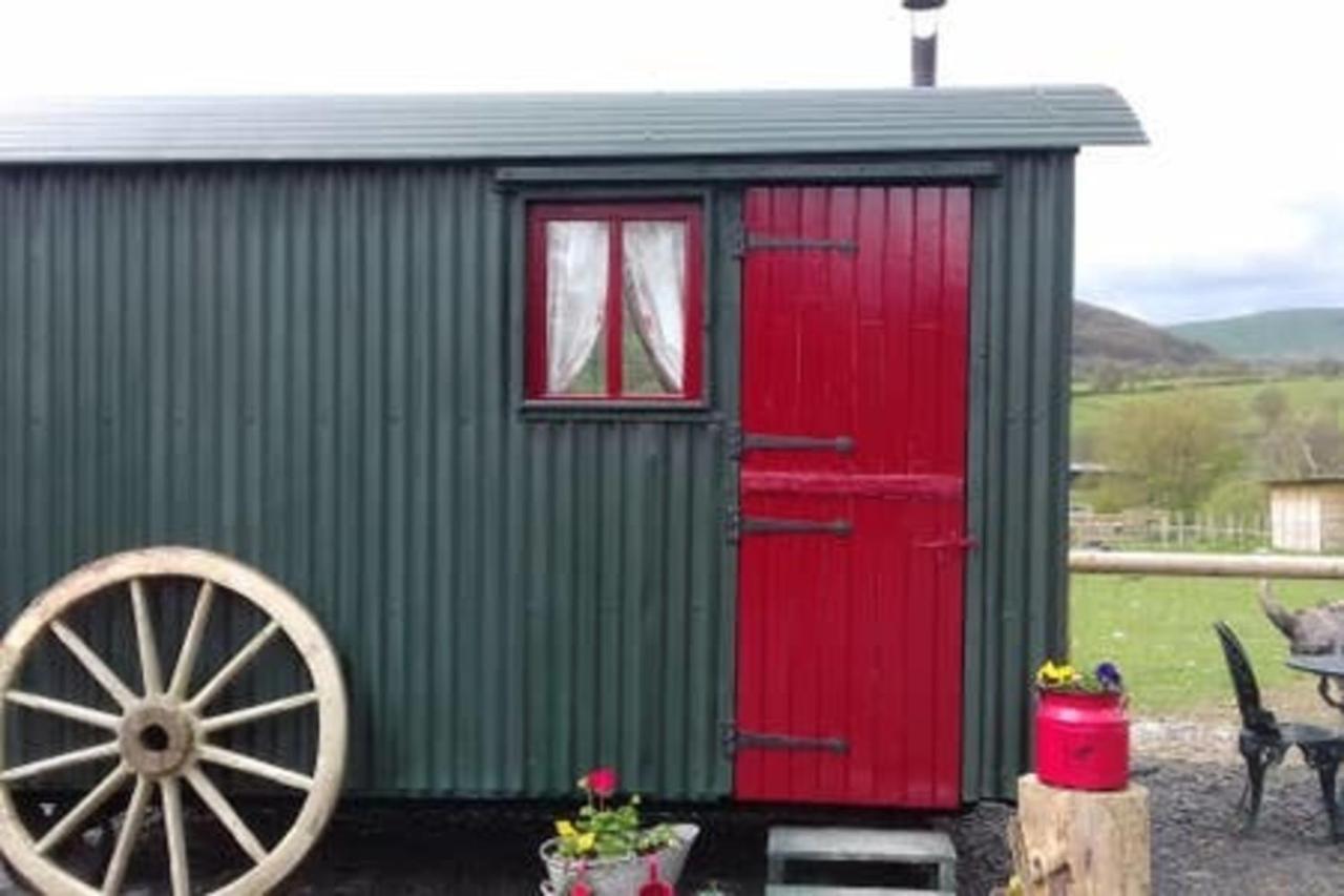 Ruby Shepherds Hut Sleeps 4 Rhayader Exterior photo